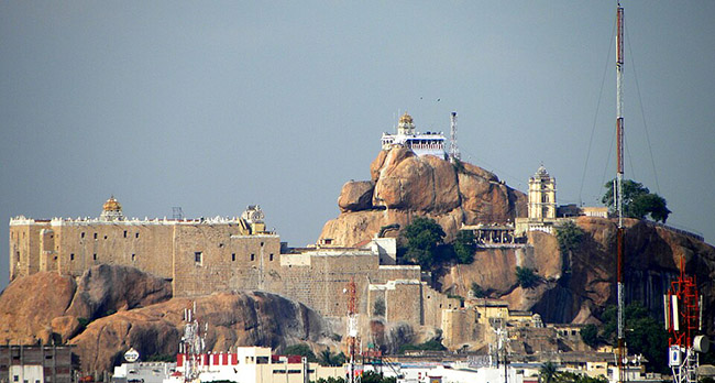 திருச்சிராப்பள்ளி தாயுமானசுவாமி கோயிலின் பொனோரமா காட்சி :: உதவி: விக்கி காமன்ஸ்